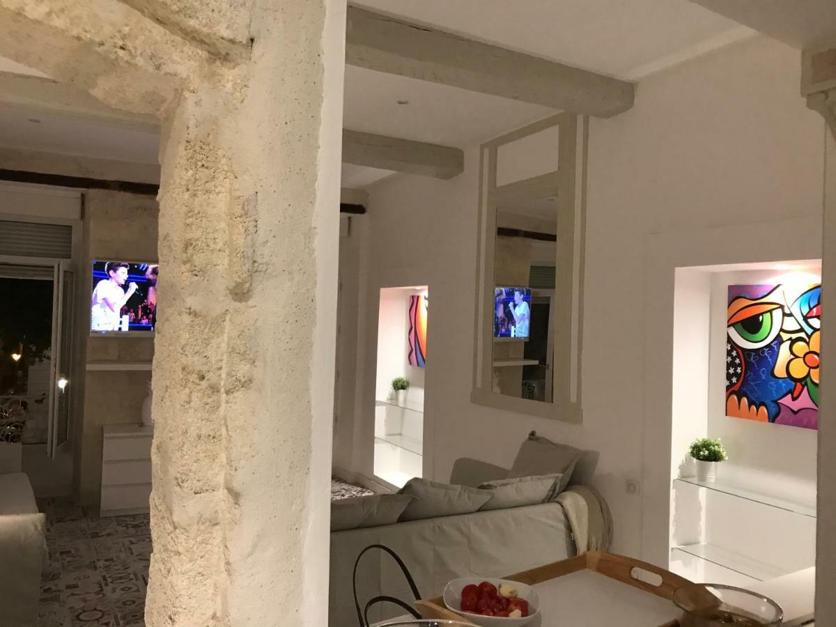 Apartmán La Loge De L'Horloge - 1 Min Palais Des Papes - Ac Clim - Wifi - Hypercentre - Vue Sur Le Carrousel Avignon Exteriér fotografie