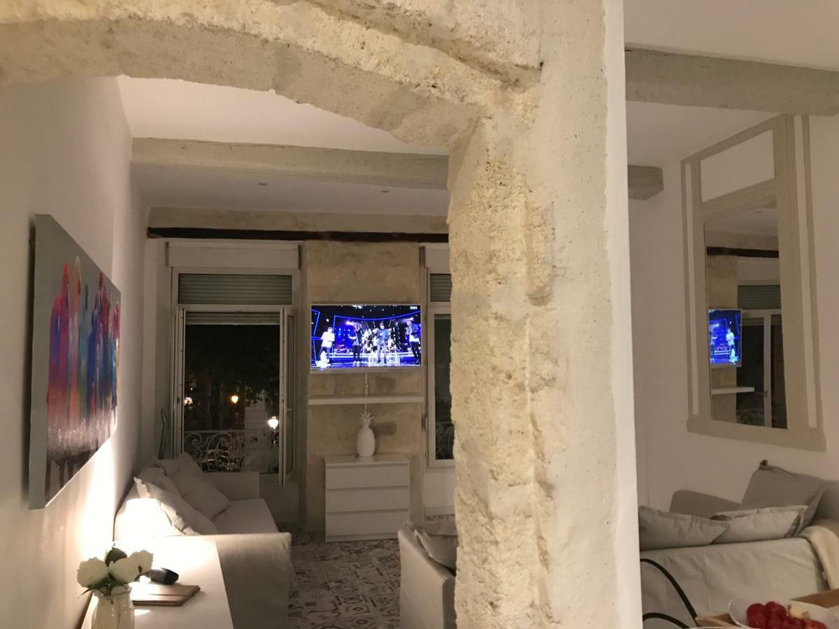 Apartmán La Loge De L'Horloge - 1 Min Palais Des Papes - Ac Clim - Wifi - Hypercentre - Vue Sur Le Carrousel Avignon Exteriér fotografie